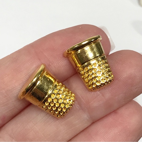 Folkart Bobbin Resin Dried Flower Needlepoint Quilt Novelty Kitsch Earring Lot - Picture 12 of 16